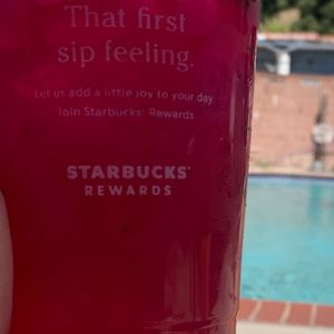 Meet your Posher, Mia